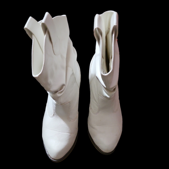 White Mid-Calf Slouchy White Cowboy Boots - Picture 13 of 14